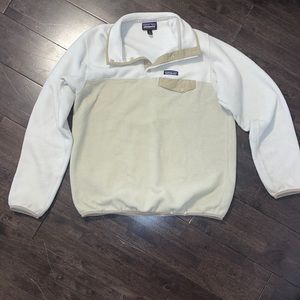 Patagonia Women’s Lightweight Synchilla Snap-T Fleece Pullover